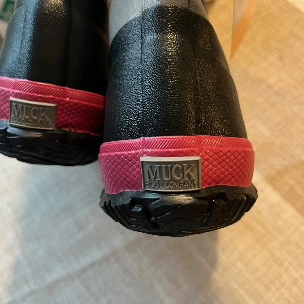 Muck Boot Company Youth Forager Gray Pink Waterproof Winter Boots FRK-104 Size 6